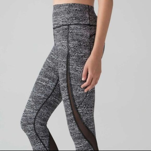 Lululemon Pace Perfect 7/8 Tight Pants Sz 6 Black White Sculpt High Rise Legging - Picture 14 of 14